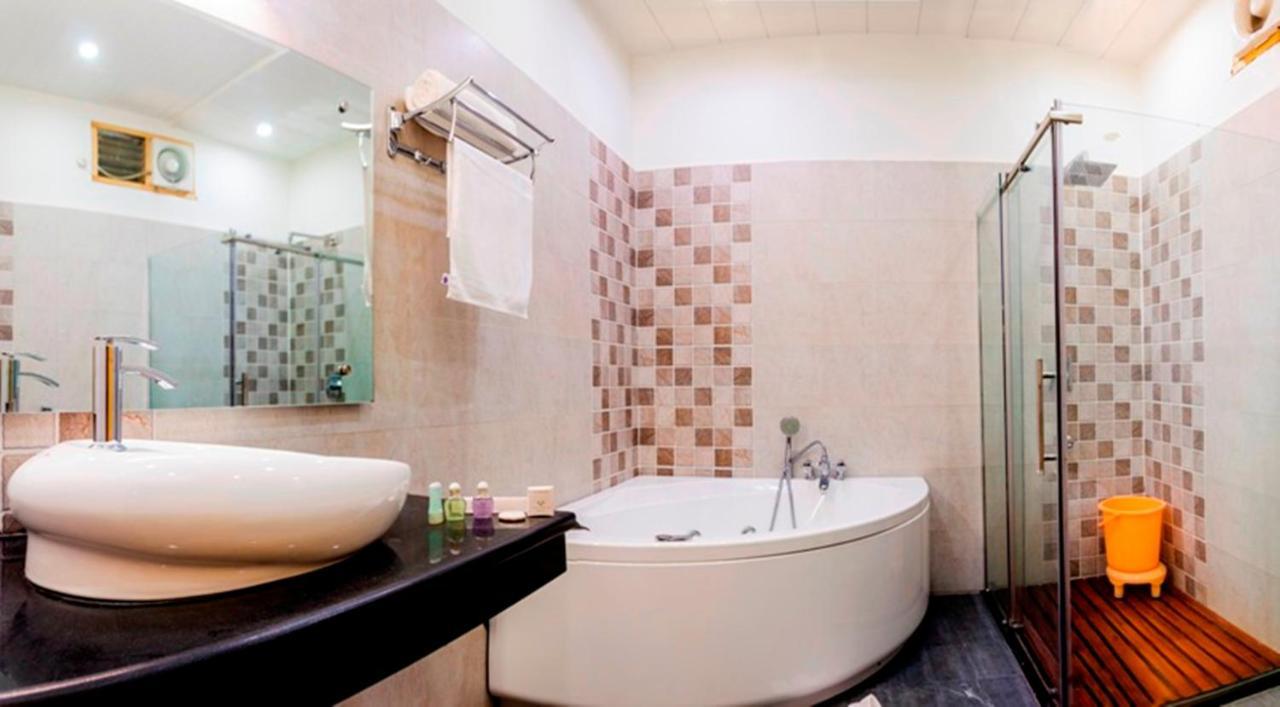 Mirzāpur Hotel Yash Inn מראה חיצוני תמונה