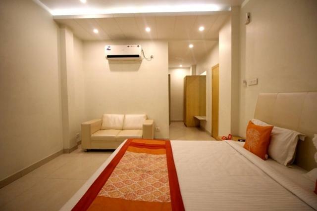 Mirzāpur Hotel Yash Inn מראה חיצוני תמונה