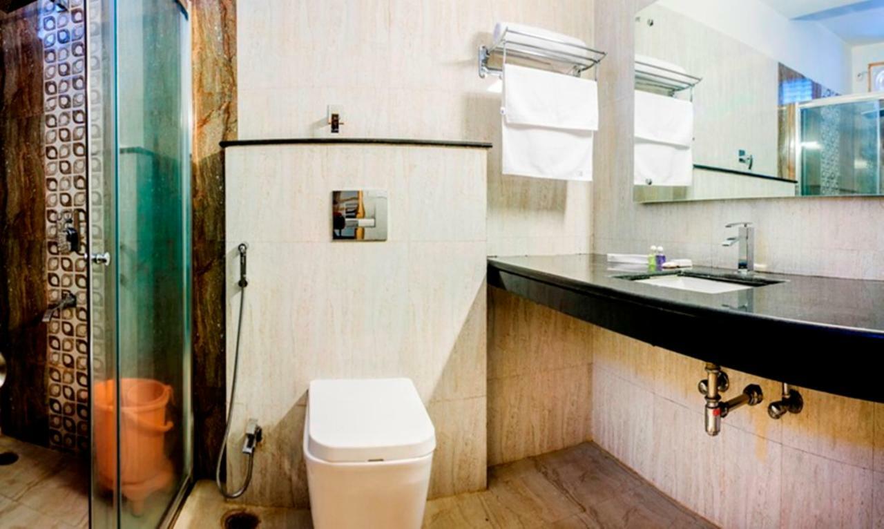 Mirzāpur Hotel Yash Inn מראה חיצוני תמונה