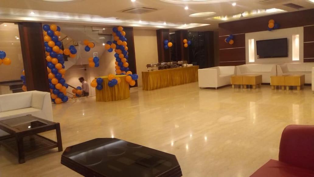 Mirzāpur Hotel Yash Inn מראה חיצוני תמונה