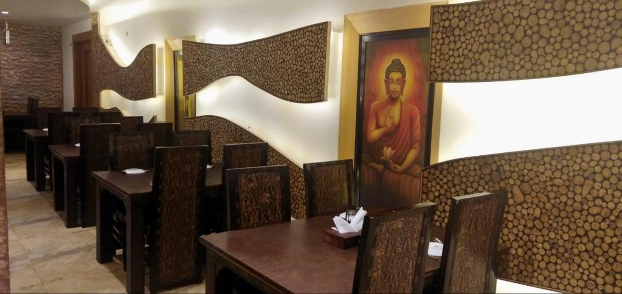 Mirzāpur Hotel Yash Inn מראה חיצוני תמונה
