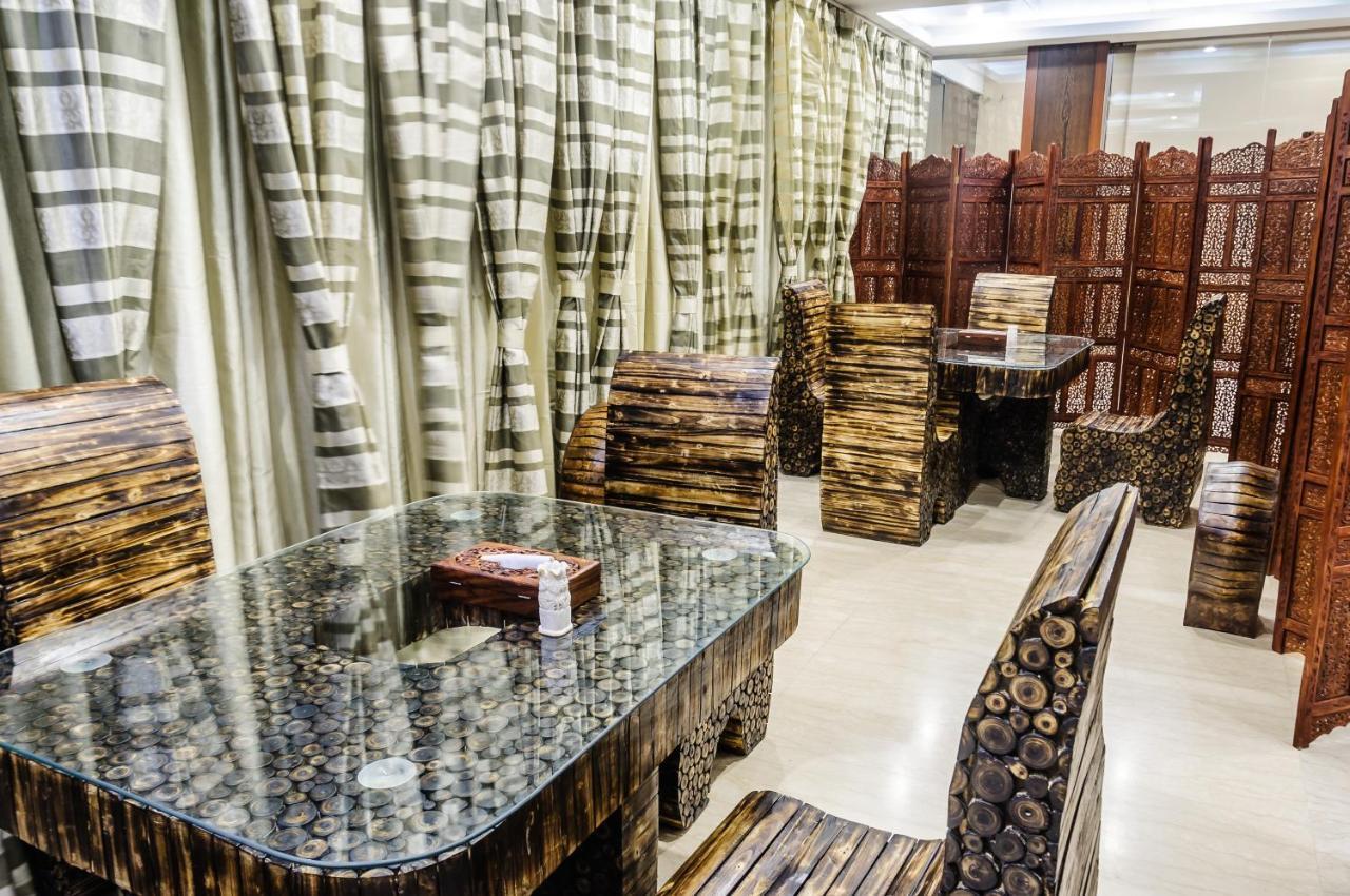 Mirzāpur Hotel Yash Inn מראה חיצוני תמונה